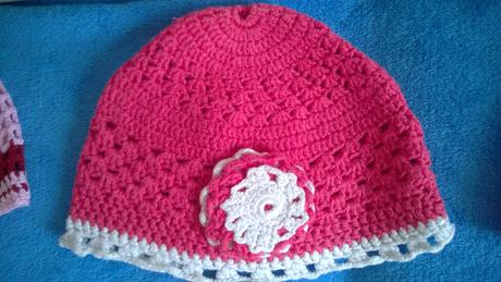 12 x háčkovaná čepička / čepice 50kč/ks, 86