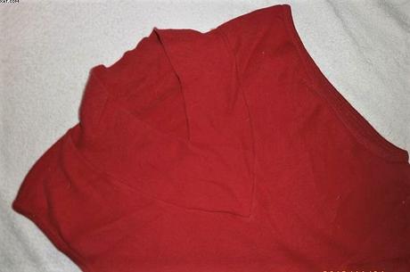 Tílko s originálním vé výstřihem-vel.s, s