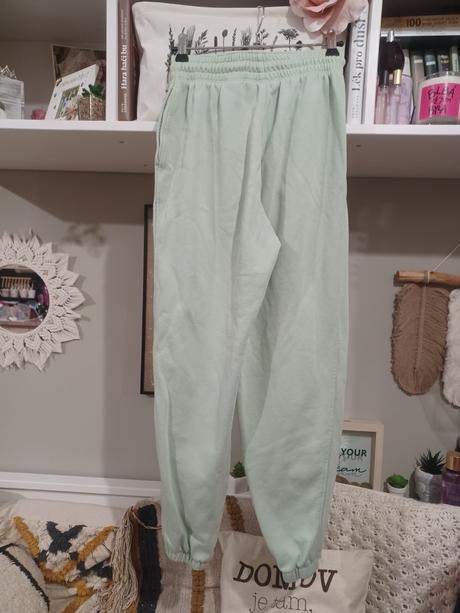 Zelenkavé tepláky h&m xs/158, h&m,158
