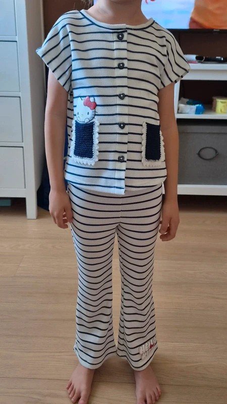 Nový komplet hello kitty, vel. 104/110, primark,104