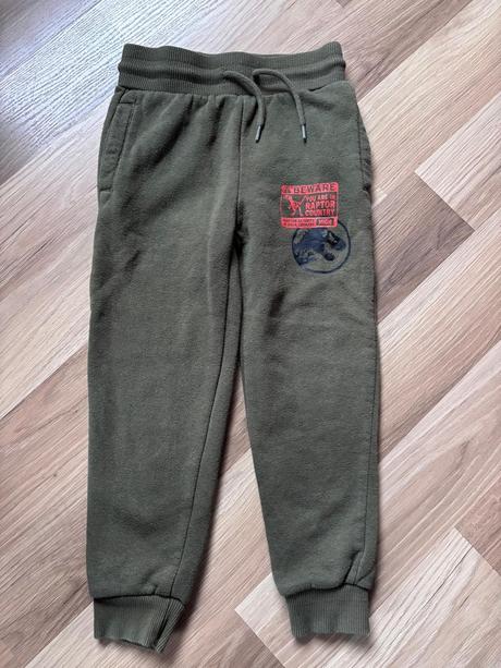 Tepláky, primark,110