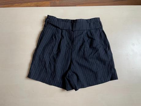 Pruhované kraťasy s páskem, vel s i volně méně, pr, promod,s