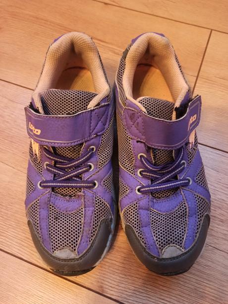 Trekové boty, tenisky, lotto,35
