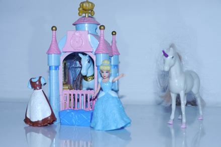 Zamek konicek a princezna,