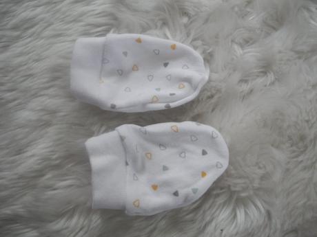 Kojenecké rukavice, 50