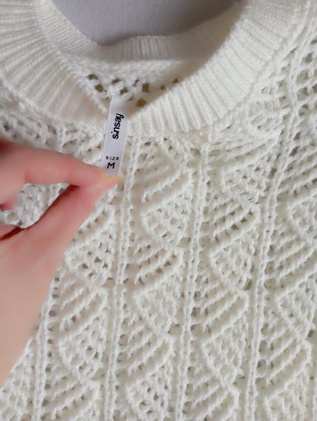 Andělsky bílý krátký oversize svetr, sinsay,m