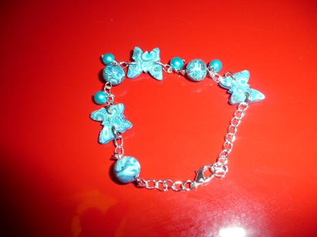 Náramek bižuterie motýl klíč,