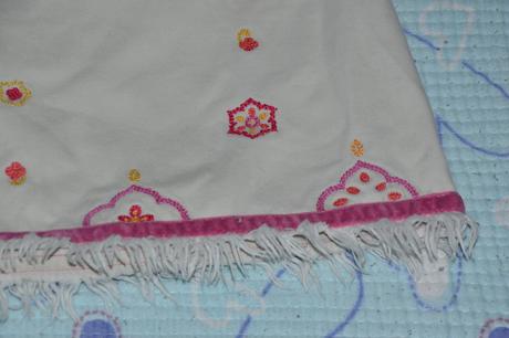 Bílá džínová sukně s výšivkou, tesco,116