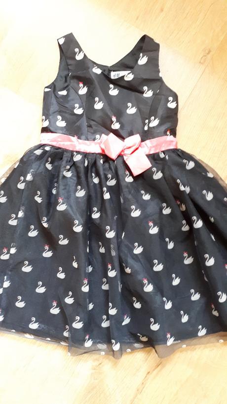 Krásné slavnostní šaty s labuťema a tylovou sukní, h&m,116