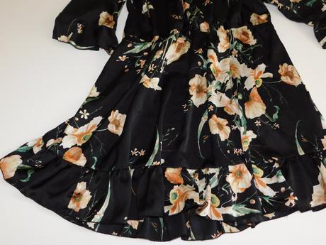 Dámské lehké šaty, 56