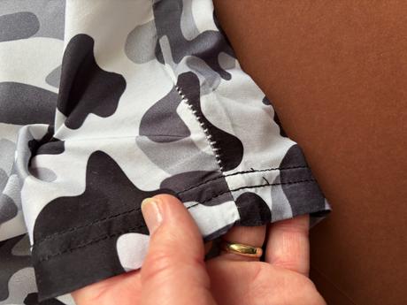 Kraťasy černo bílé - v.9/10 let, 140