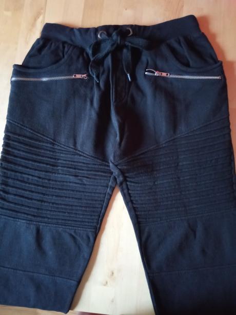 Teplejší tepláky, s