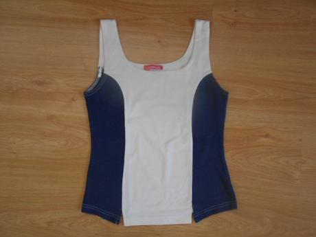 Dívčí trika vel.146/152/158    2  kusy, 146