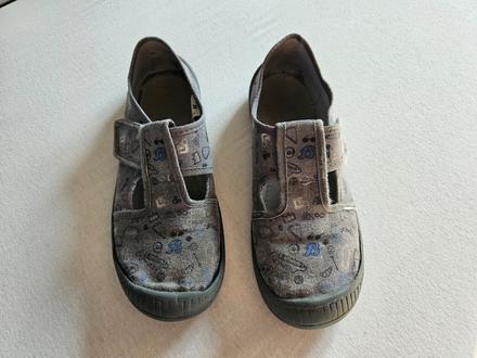 I161	chlapecké papuče baťa vel. 34, baťa,34