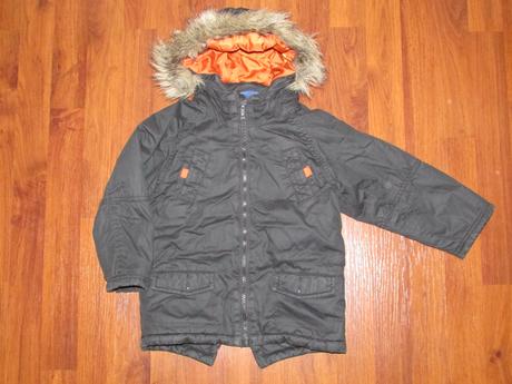 Černá bunda  s kožíškem na kapuci, cherokee,98