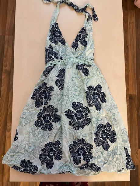 Modré letní šaty s květy, vel neuvedena cca s/m, s