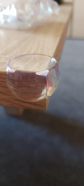 Jaké krytky na stůl zvolit pro silnou desku?