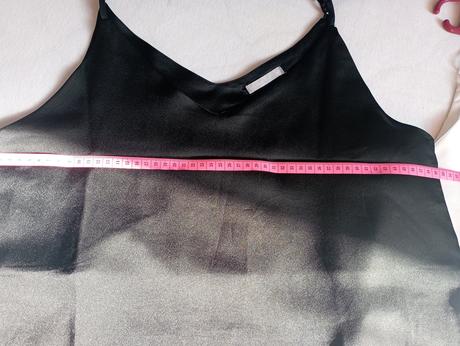 Božská saténová tílka, gate,40