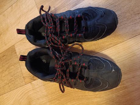 Chlapecké černé boty bpc vel. 38, 38