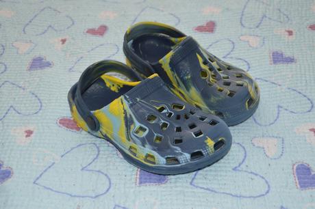 Modrožluté nazouváky, 30