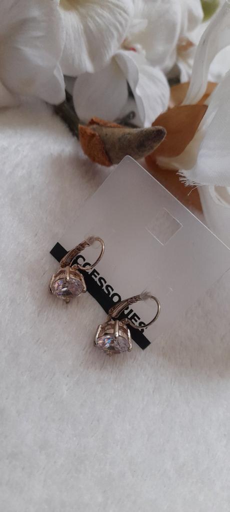 Krásné kamínkové náušnice, 