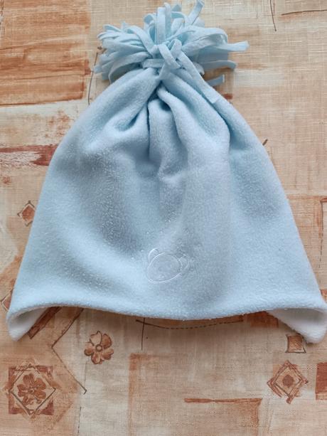 Chlapecká čepice, 98