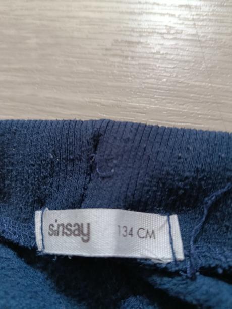 Tepláky 134, sinsay,134