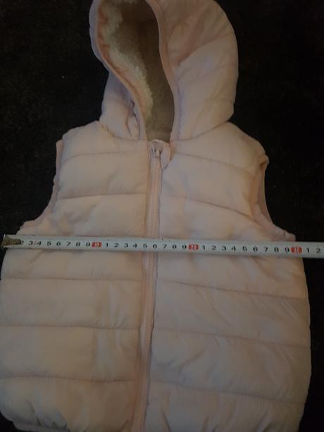 Dívčí vesta  značky f&f velikost 12-18 měsíců., f&f,80