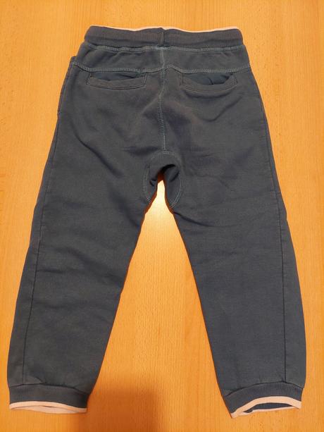 Tepláková souprava, 110