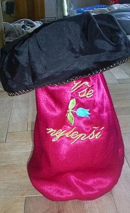 Ozdobný obal na láhev k narozeninám, 