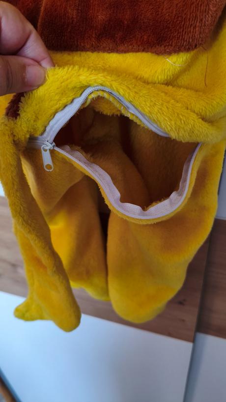 Overal do spaní/hraní/maškarní pokémon 104/110, 104