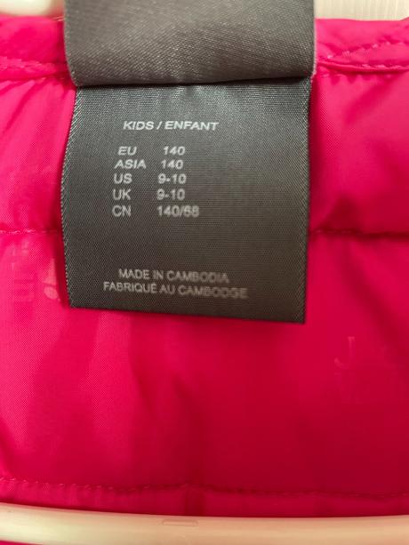 Dívčí zimní bunda zn. jack wolfskin vel. 140, jack wolfskin,140