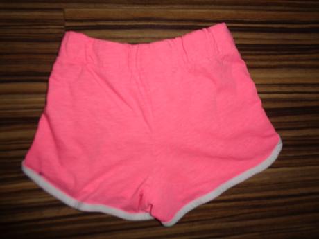 Super svítivě růžové šortky 110/116, pepco,110
