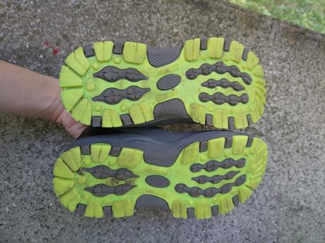 Turistické / trekové / outdoor kotníčkové boty 32, 32