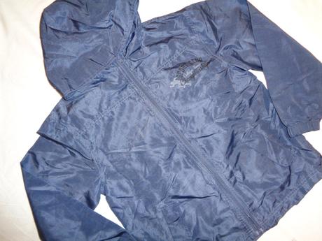 Krásná tmavě modrá šusťáková nepromokavá bunda, vertbaudet,152