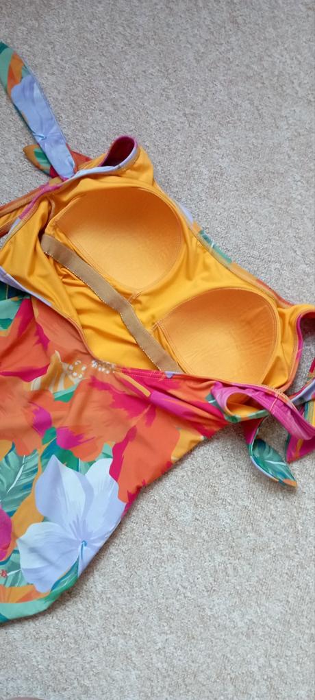 Jednodílné plavky zn."f&f" vel."40", f&f,40