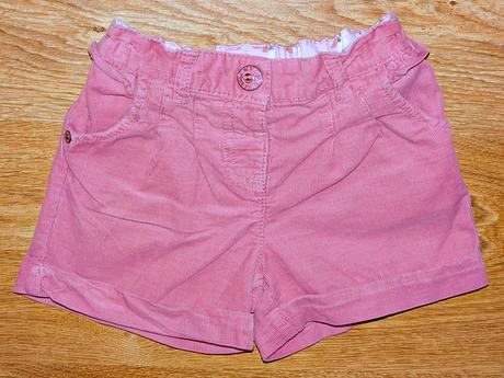 Manšestrové kraťásky, next,104