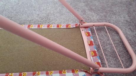 Dětské žehlící prkno se žehličkou,