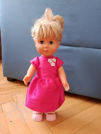 Panenka - zpívá, chodí,