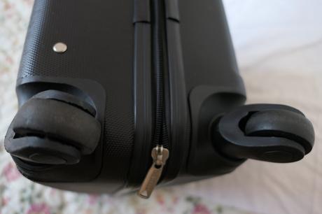 Skořepinový kufr na kolečkách - palubní, 