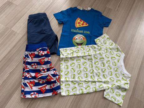 2x trička h&m + kraťasy a plavky lindex, v. 98/104, 86–98