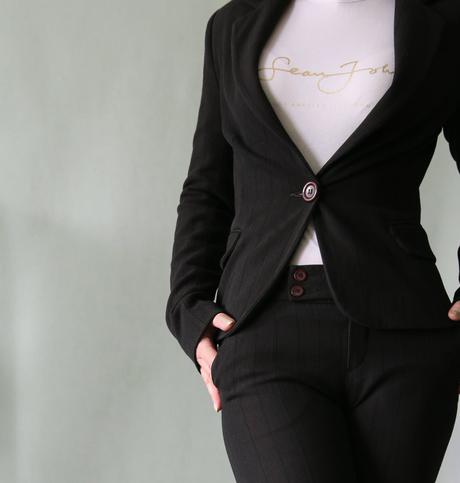 Hnědočerný dámský kostýmek santo stefano vel.s, s