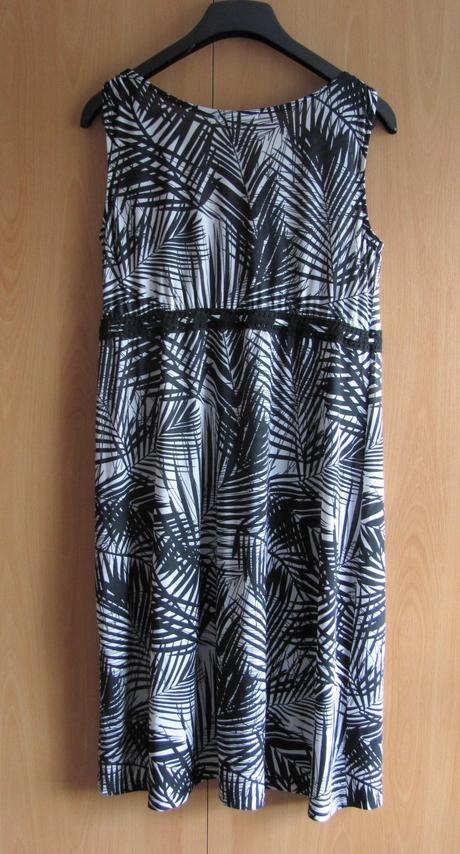 Černobílé letní šaty, m