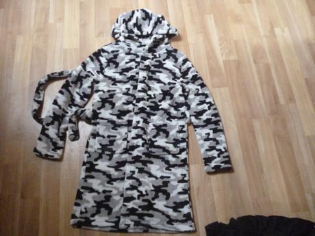 Maskáčový župan vel. 9-10, 134