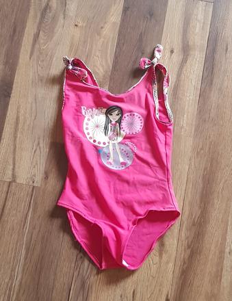 Dívčí plavky, 104