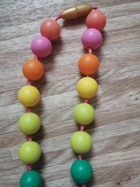 Kojící/nosící silikonové korále,