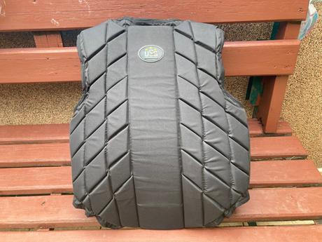 Dětská ochranná jezdecká vesta,