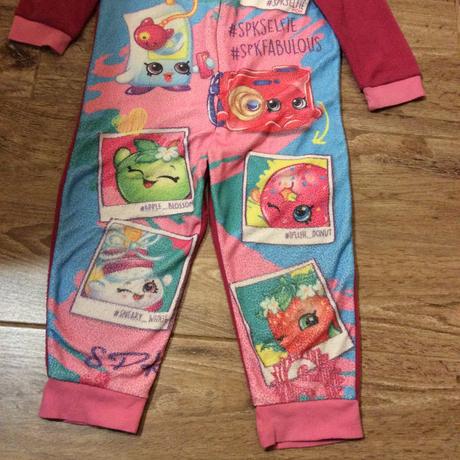 Teplý fleece overal/pyžamo ,,shopkins", matalan,116