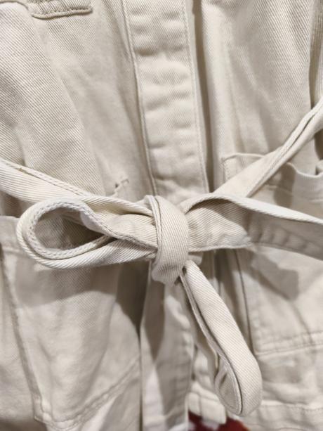 Krémový jarní kabátek s páskem s/m, abercrombie&fitch,s