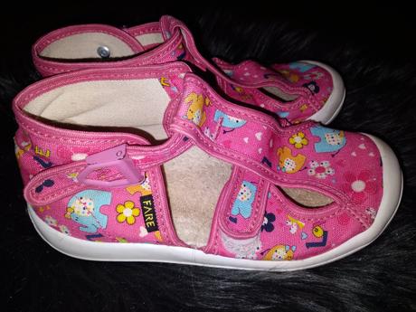 Dívčí papuče sloni vel. 28, vnit.stélka 18.5 cm, fare,28